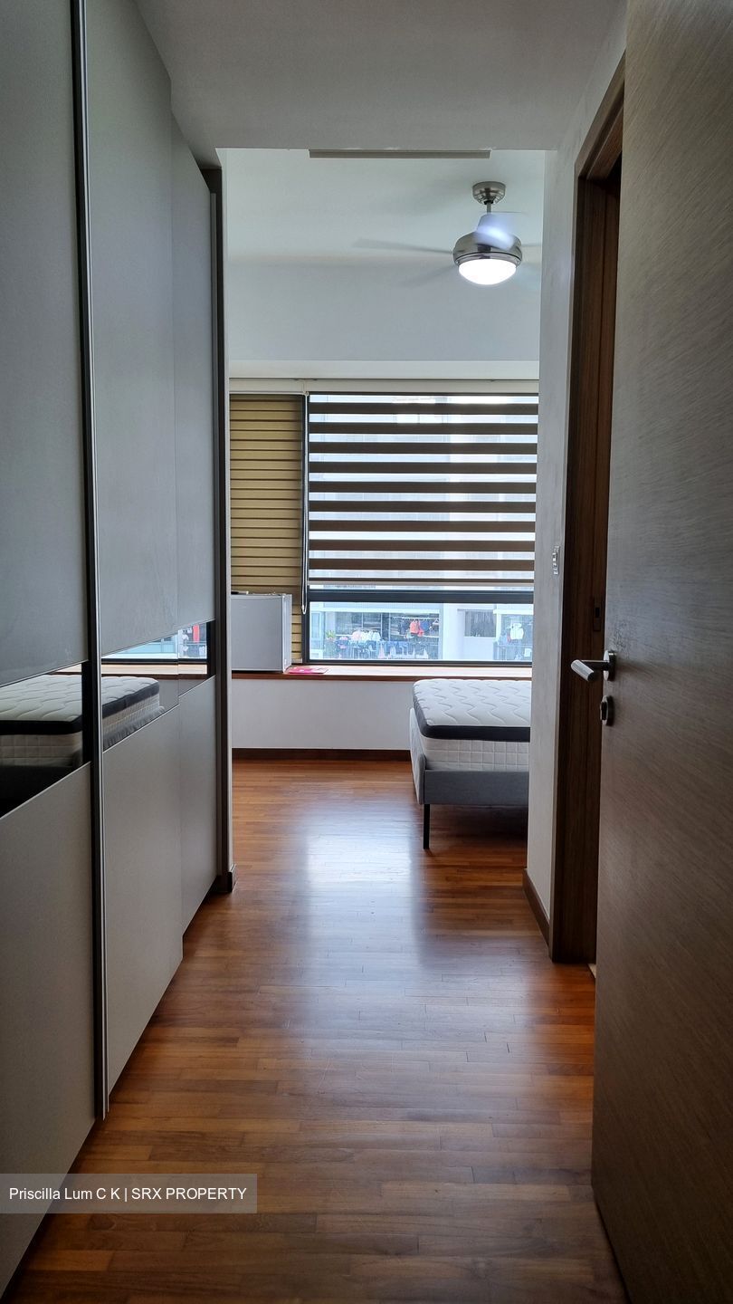 The Palette (D18), Condominium #585028251